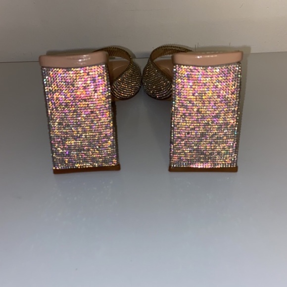 Bamboo Heels - Picture 6 of 8